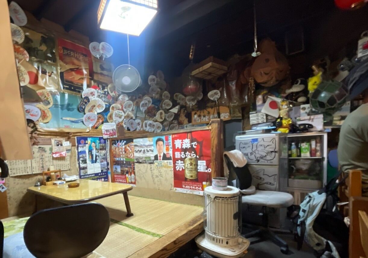 青森市のらくろ店内